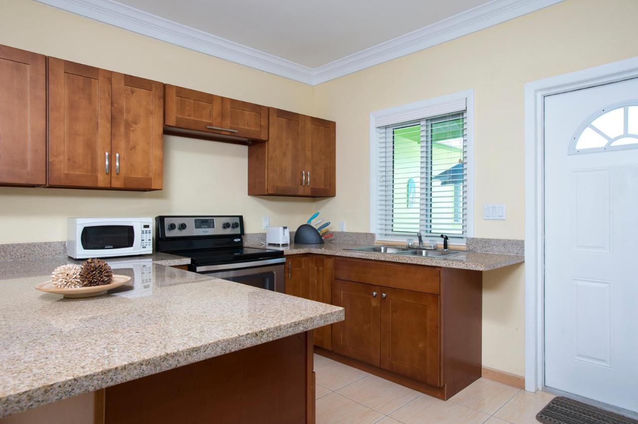 Sir Charles Guest House Palmetto Point Dış mekan fotoğraf